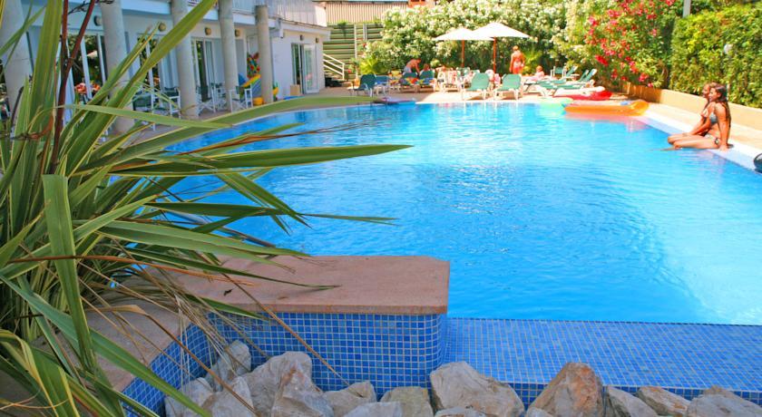 Hotel Bella Mar กาลารัตจาดา ภายนอก รูปภาพ